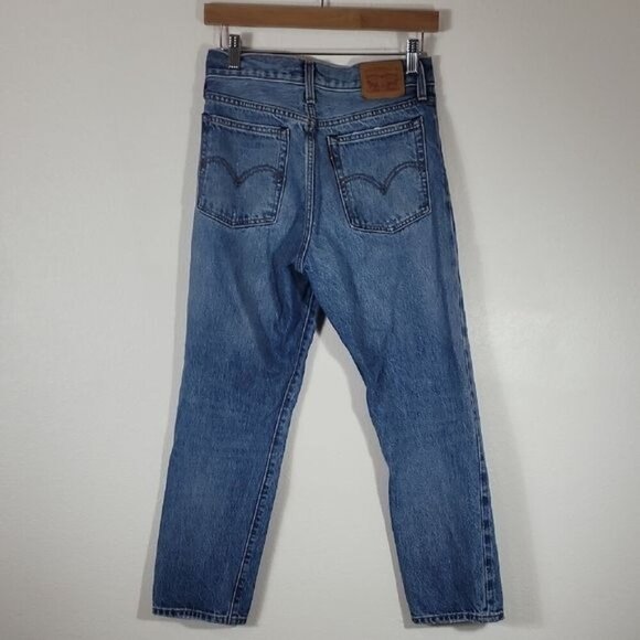 Levis Wedgie Straight Women Jeans Size 26 Distressed Button Fly High Rise - Picture 7 of 13
